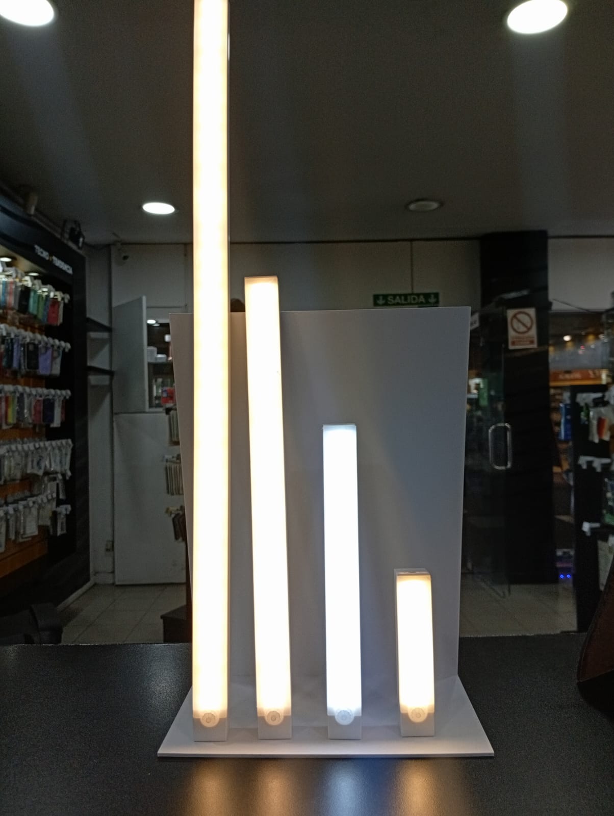Luz Sensor alargada 300 mAh 10 cm.