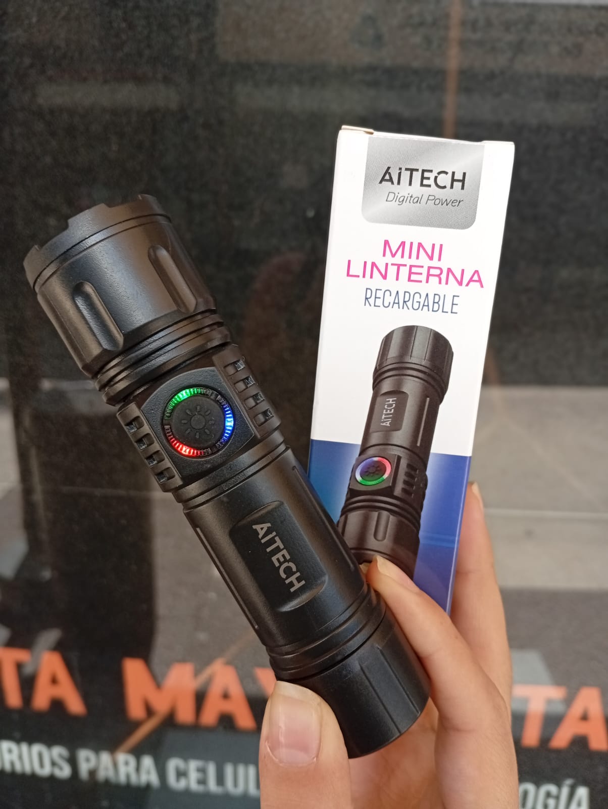 Linterna Mini Recargable Aitech 3 Modos de Luces 